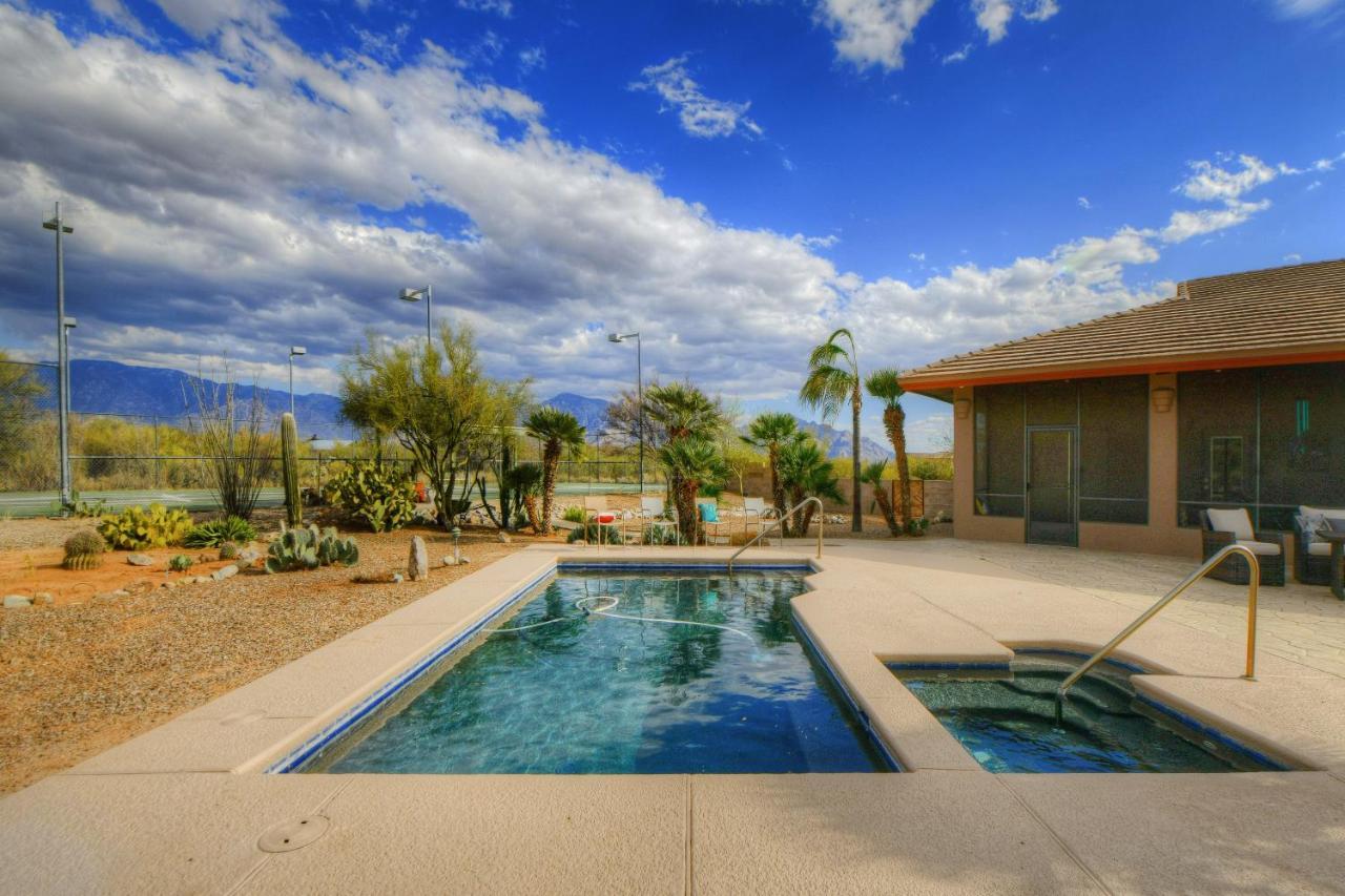 Coyote Crossing Resort in Oro Valley, United States