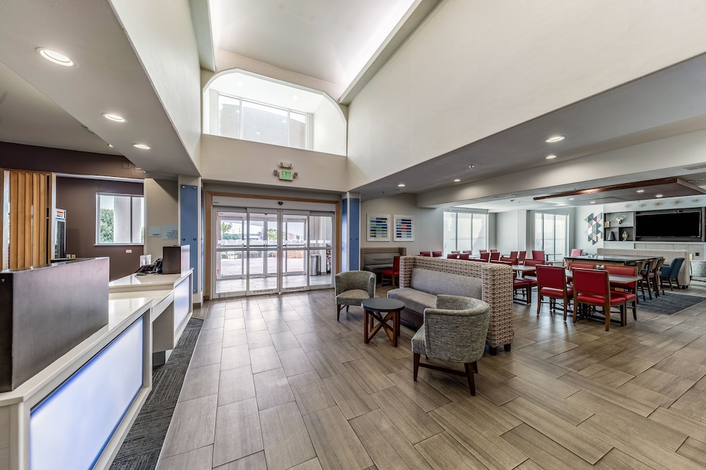 Holiday Inn Express & Suites Fort Worth Fossil Creek by IHG - photo 29