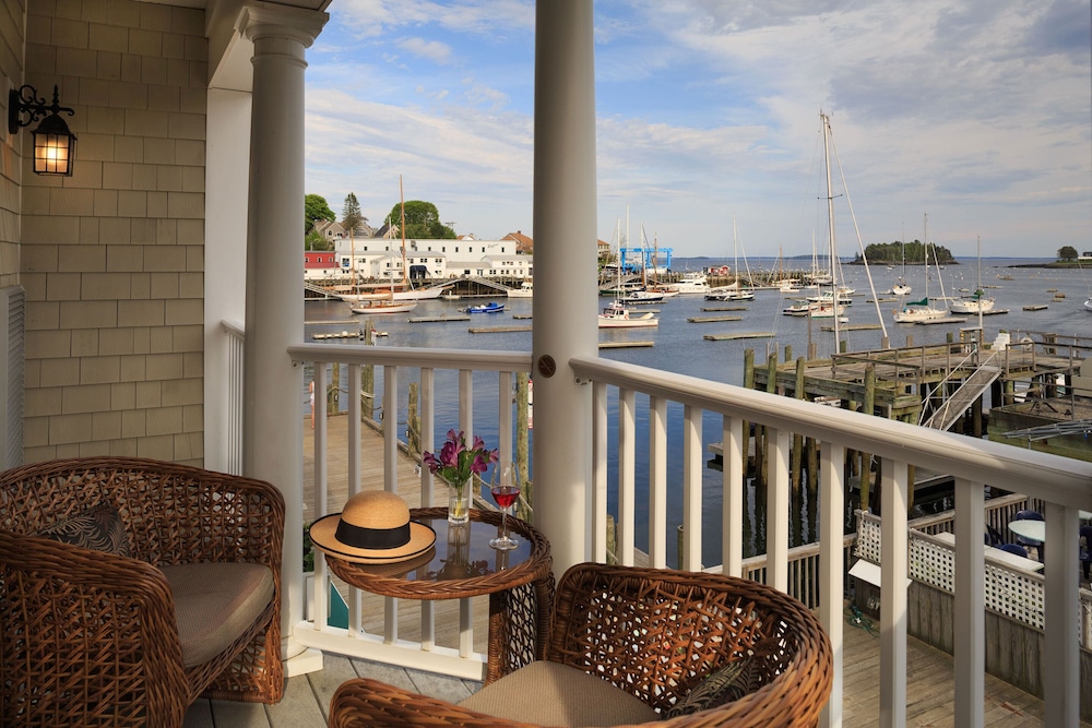 Grand Harbor Inn - photo 17