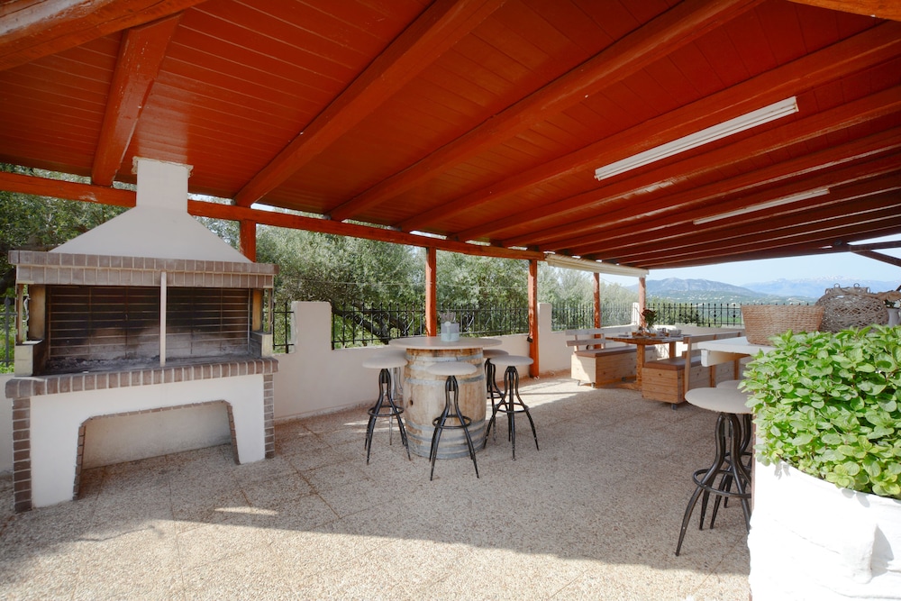 Nautilus Villa with private pool — 4-Star Luxury Hotel in Hersonissos, Greece