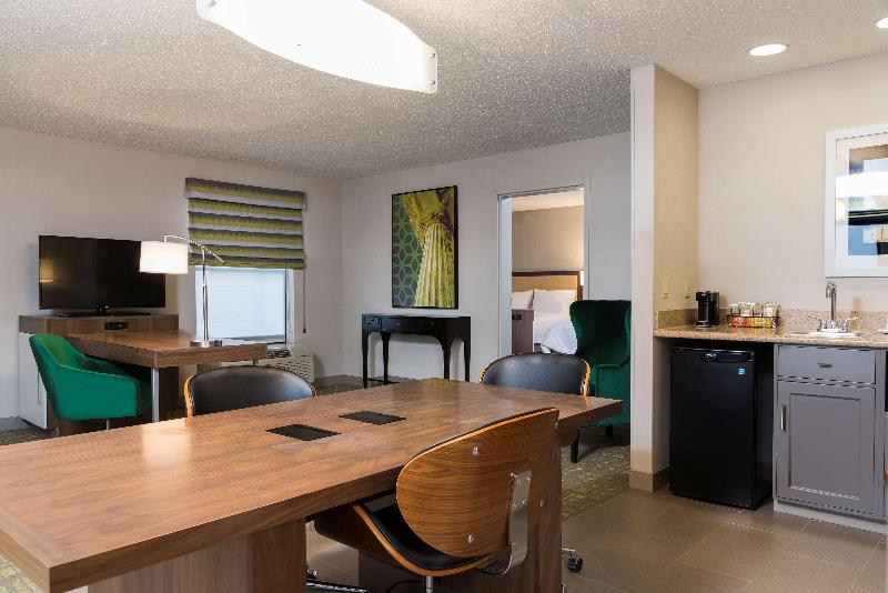 Hampton Inn & Suites East Lansing Okemos - photo 103
