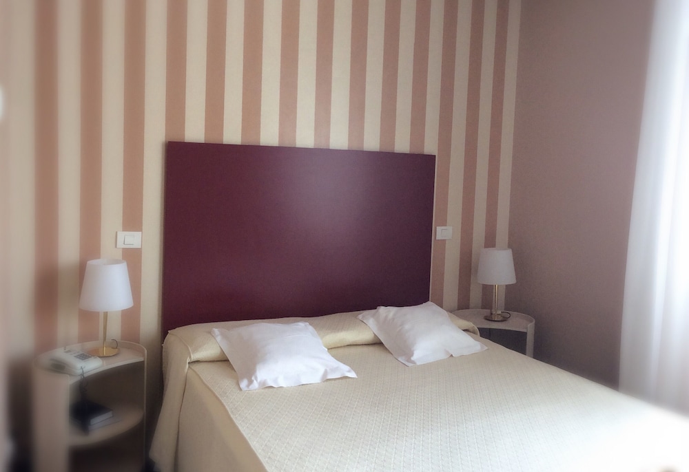 Hotel Colombia - last minute hotel in Milan