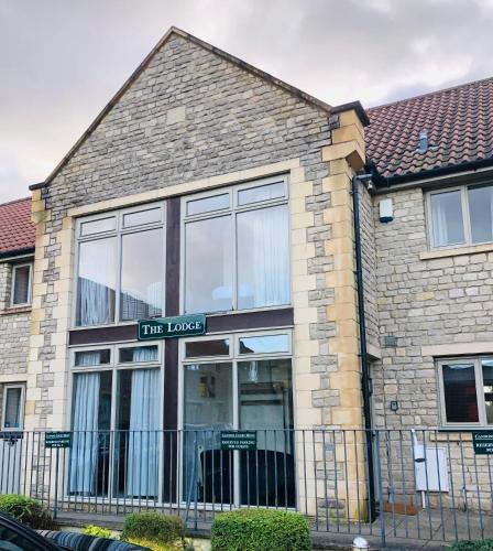 Canons Court Mews — hotel in Wotton-Under-Edge