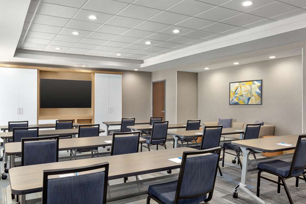 Hyatt House Bryan College Station - photo 20