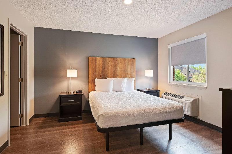 Extended Stay America Charlotte University Place E. McCullough Dr. - photo 16
