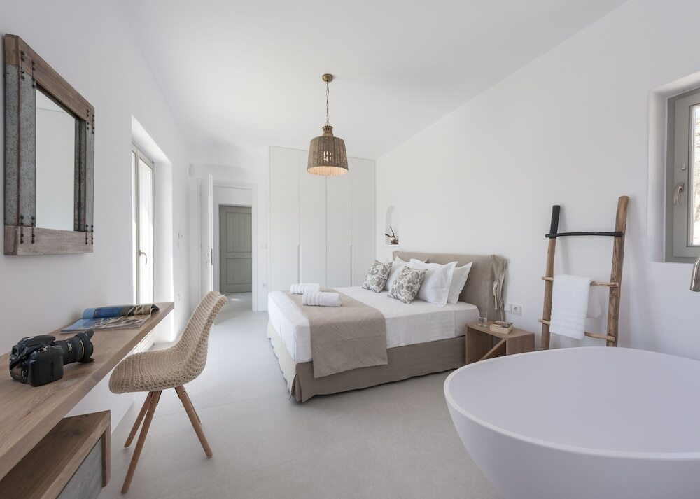 Niriides Luxury Villas — 4-Star Luxury Hotel in Paros, Greece