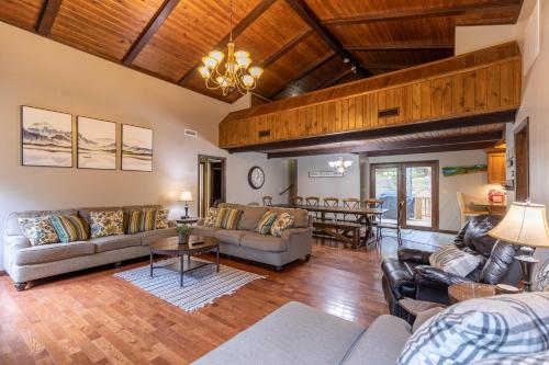 Banner Elk Lodge - photo 4