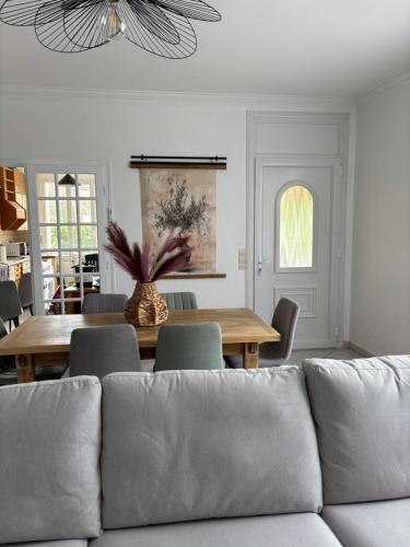 Les rosiers - last minute hotel in Unknown City
