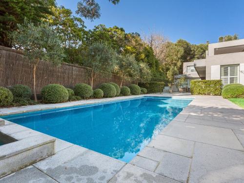 Point King Modern Masterpiece in Sorrento, Australia