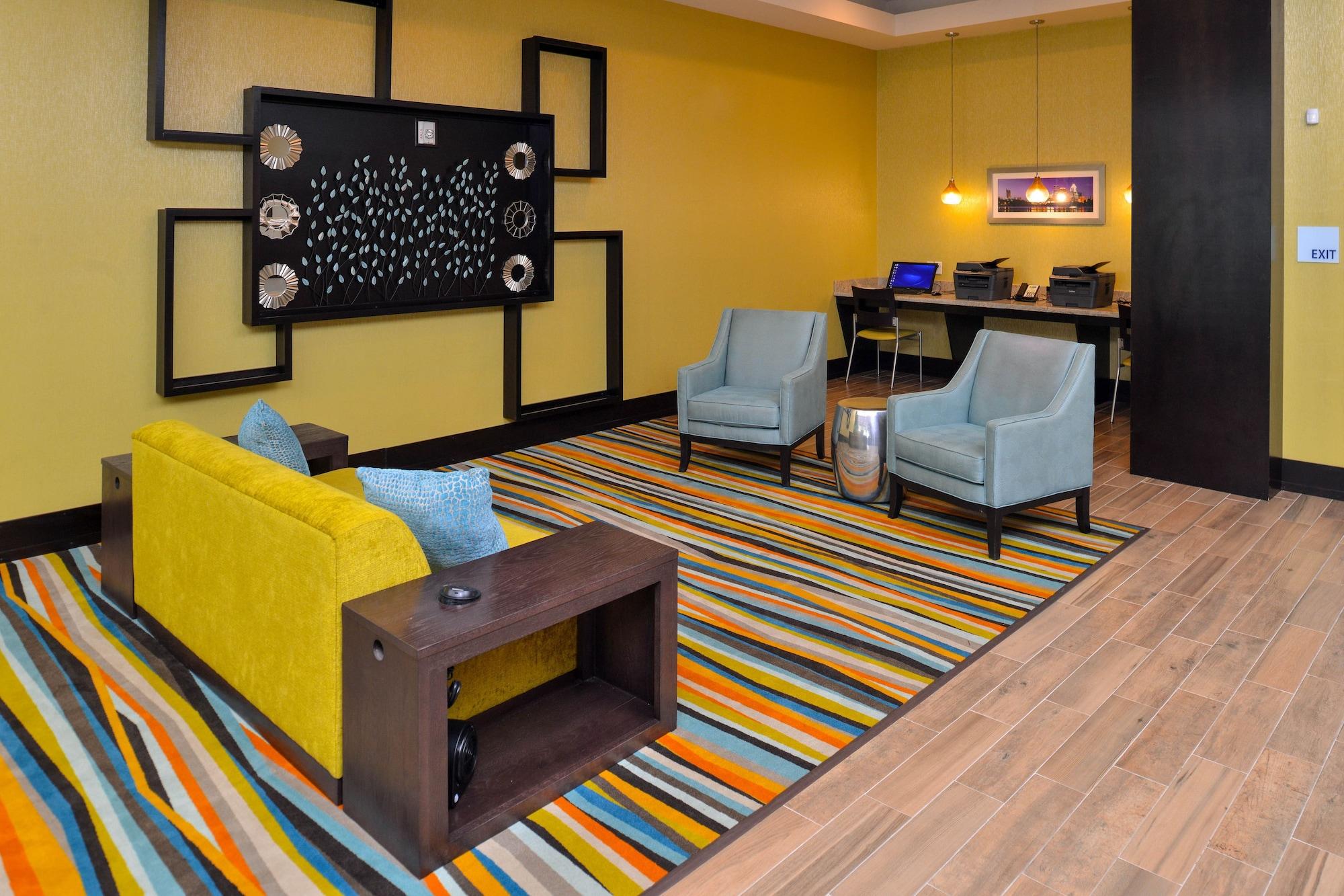 Holiday Inn Express & Suites Austin South by IHG