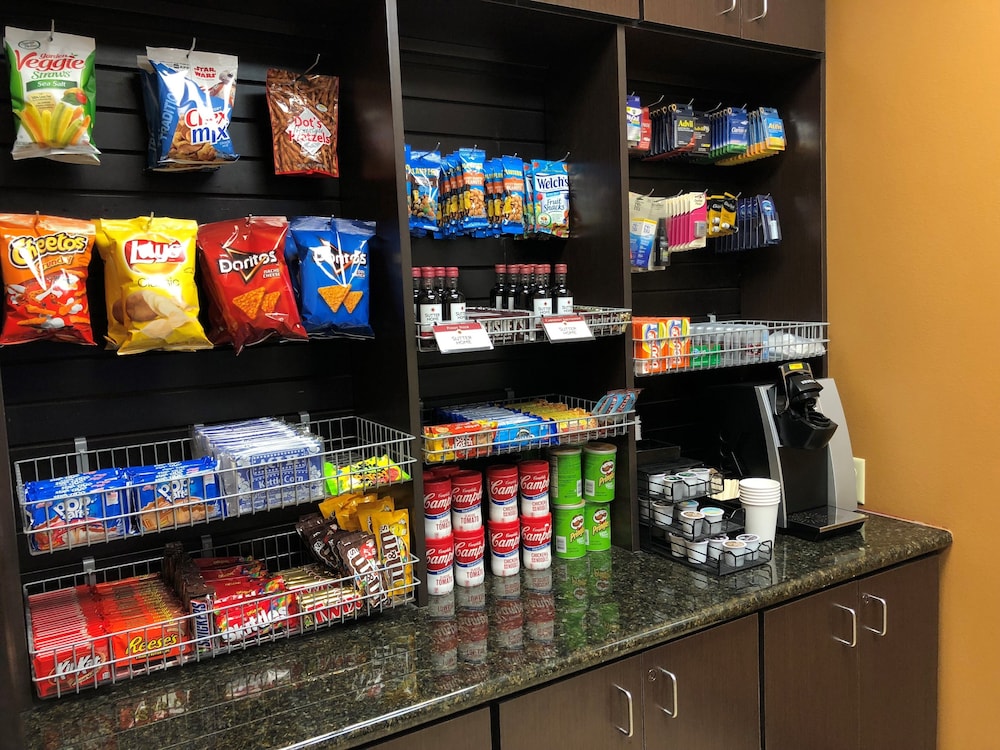 Hilton Garden Inn Fargo - photo 43