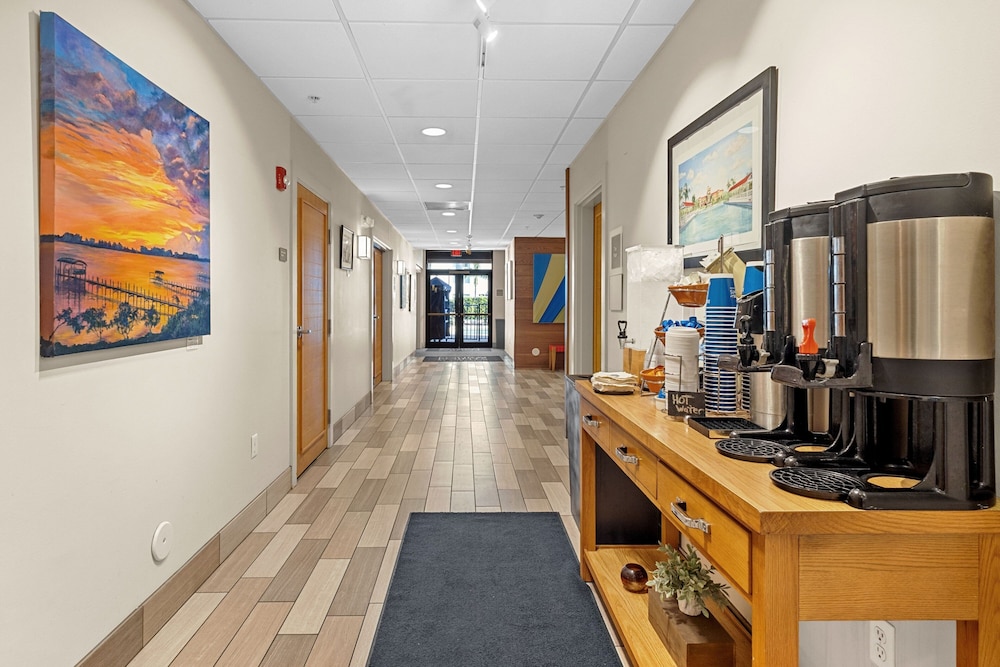 Four Points by Sheraton Punta Gorda Harborside - photo 2