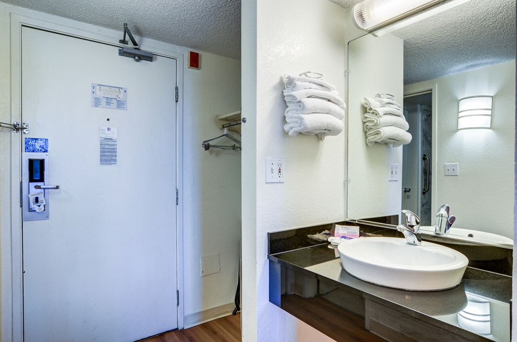 Motel 6 Greenwood Village CO Denver South Tech Center - photo 25