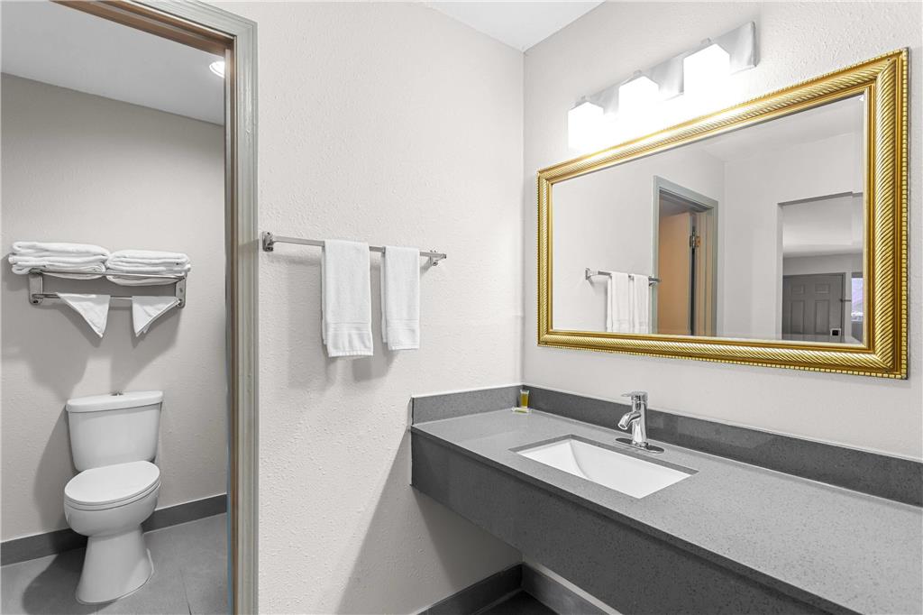 Days Inn by Wyndham Huntington - photo 18