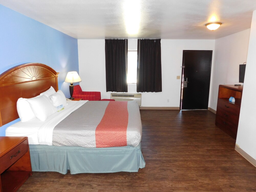 Days Inn By Wyndham Oklahoma City Nw Expressway - photo 14