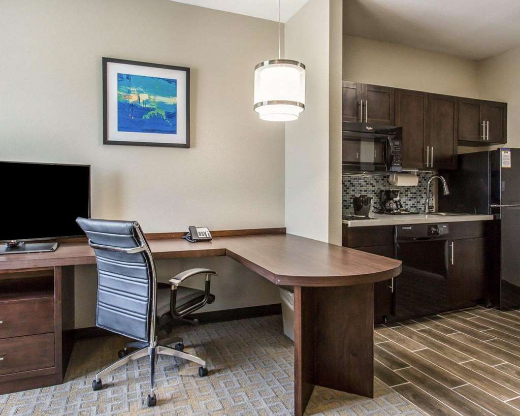 MainStay Suites Midland - photo 12
