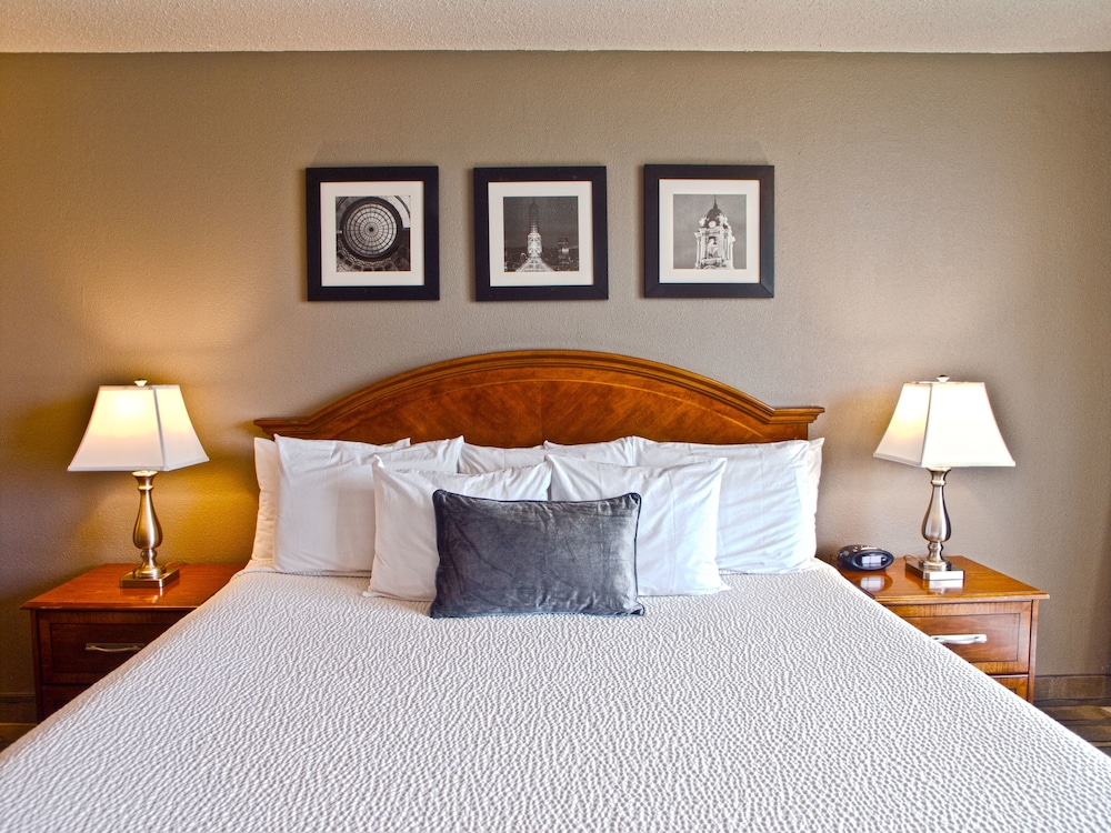 Inn At The Convention Center - photo 14