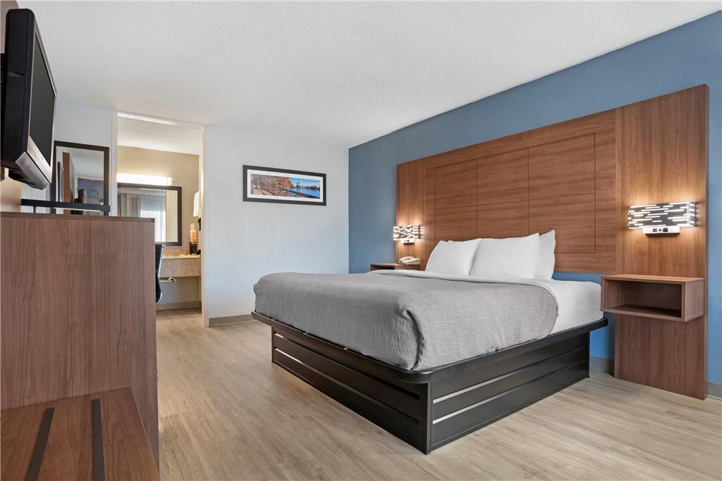 Quality Inn & Suites near Lake Eufaula - photo 20