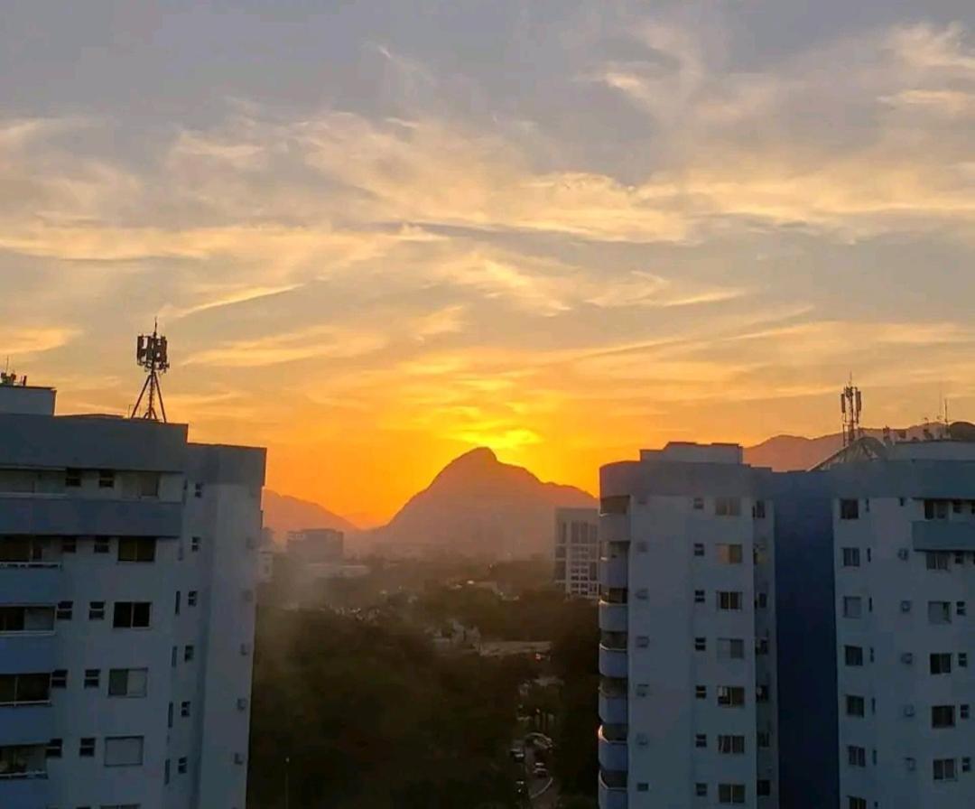 Mountain Lake And Pool View Apartment — 4-Star Luxury Hotel in Rio De Janeiro, Brasil