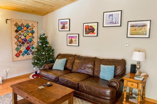 The Mountain Artist's Retreat — hotel in Florissant