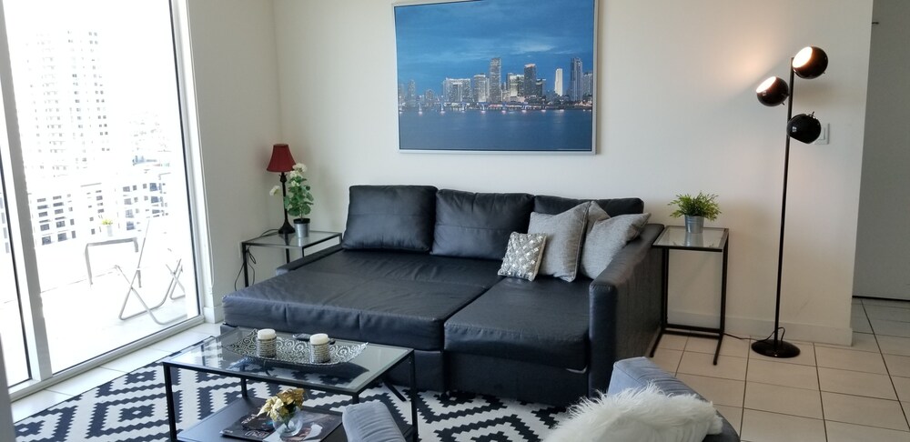 Brickell by Vacation District - photo 3