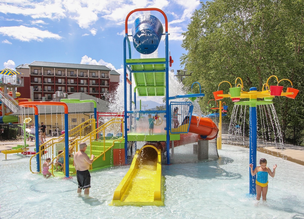 Country Cascades Waterpark Resort - photo 38