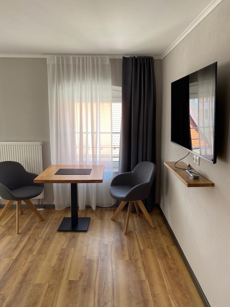 Motel Q das kleine Stadthotel — hotel in Dingolfing