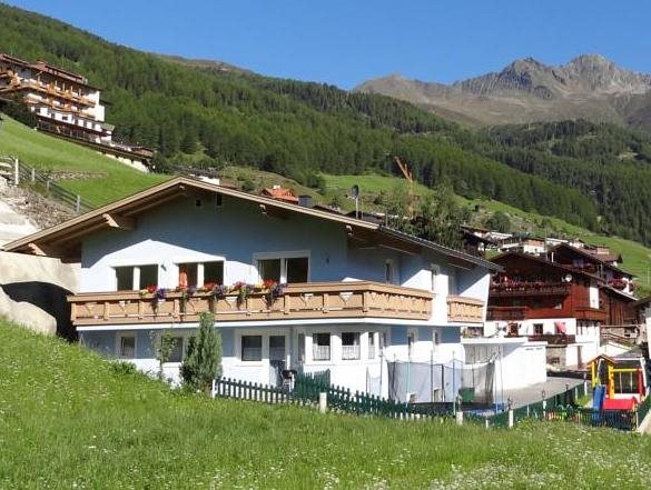 Haus Florian — 4-Star Luxury Hotel in Soelden, Austria