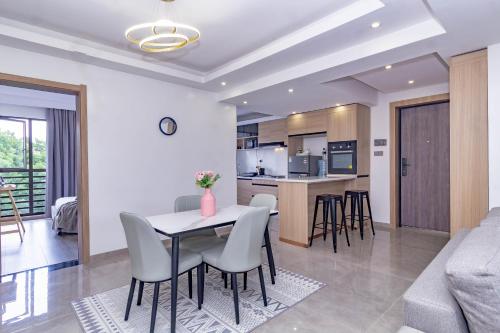 Stylish 3 Bedroomed City Apartment