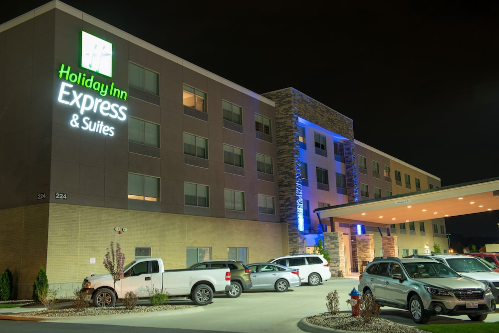 Holiday Inn Express & Suites Fort Wayne North by IHG - photo 36
