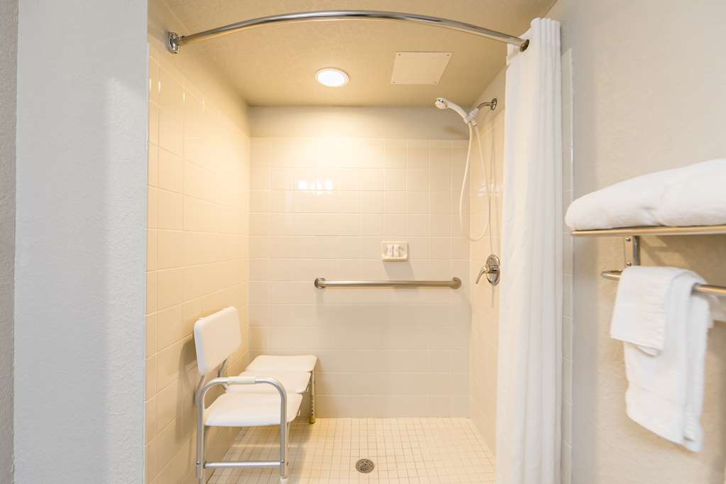 Best Western Plus Sebastian Hotel & Suites - photo 20
