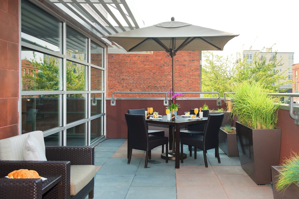 Courtyard by Marriott Seattle Everett Downtown - photo 45