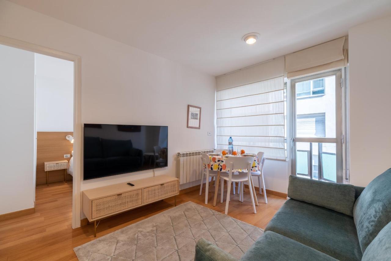 Elegante Apt. P 4 En El Centro de Vigo C Wifi — 4-Star Luxury Hotel in Vigo, Spain