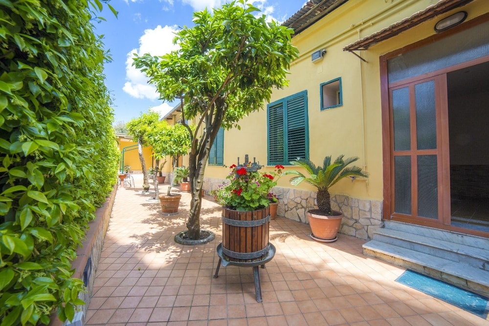'E Tarantelle - carbon neutral hotel in Naples