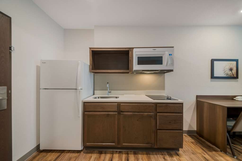 WoodSpring Suites Wesley Chapel Tampa - photo 17