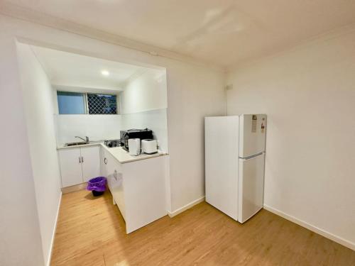 1 Bedroom Unit near Highway Transports n Shops — 4-Star Luxury Hotel in Brisbane, Australia