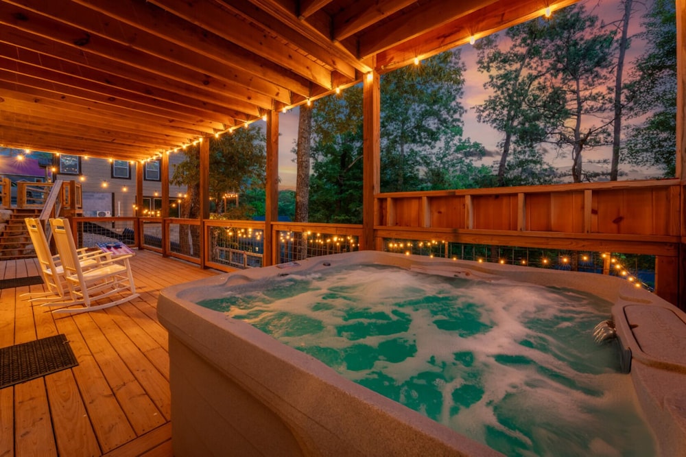 Sweet Escape By Ghosal Luxury Lodging - photo 25