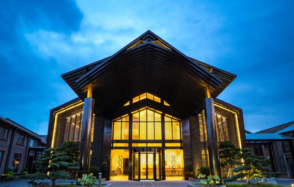 Shanghai Linting Holiday Hotel Pudong Airport — 4-Star Luxury Hotel in Shanghai, People's Republic of China
