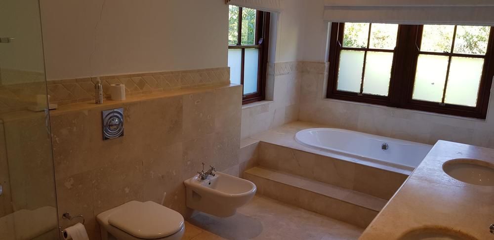Luxury Serviced Villa in Constantia