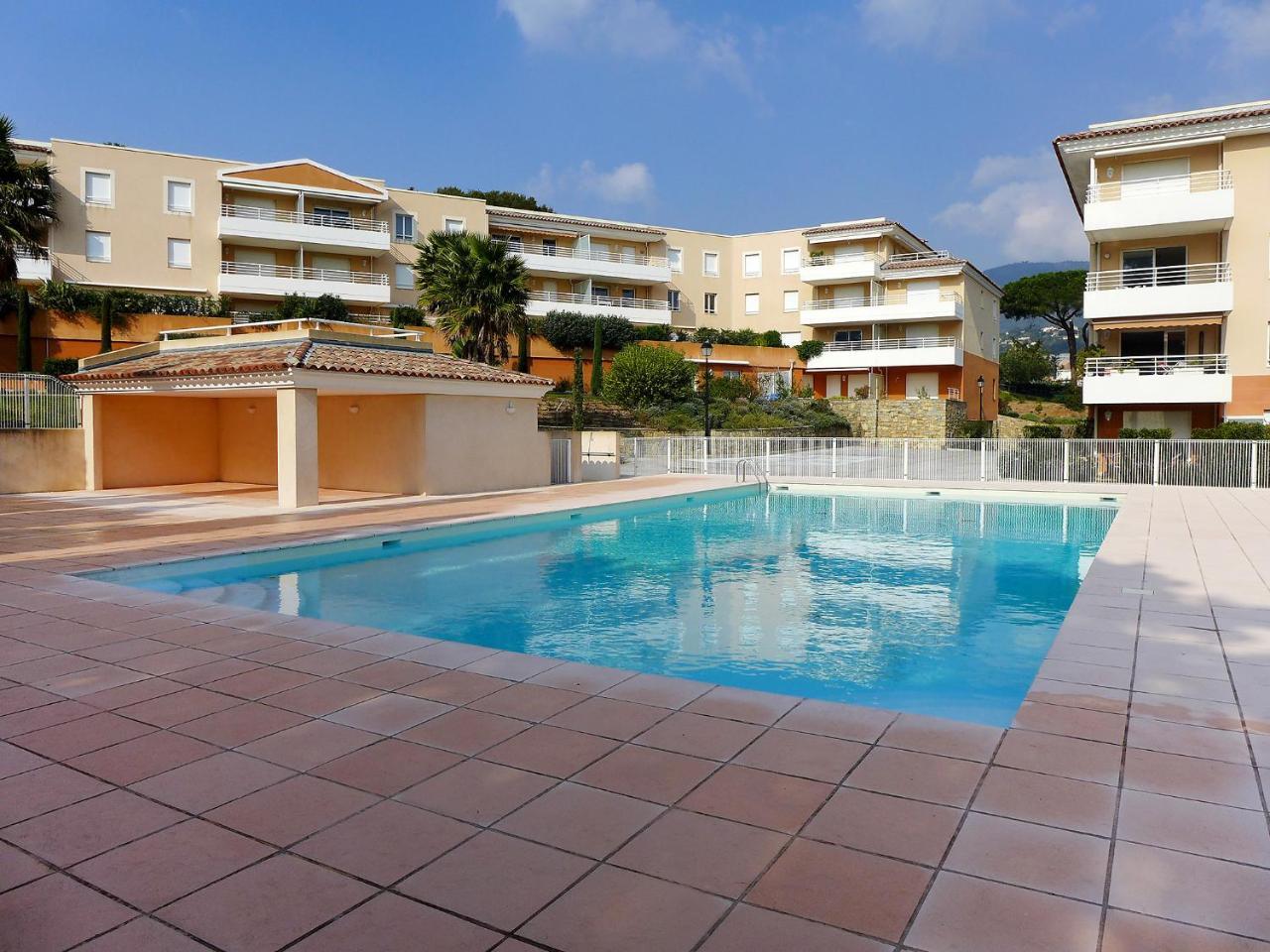 Apartment Le Domaine de la Baie 1 by Interhome — 4-Star Luxury Hotel in Cavalaire-Sur-Mer, France