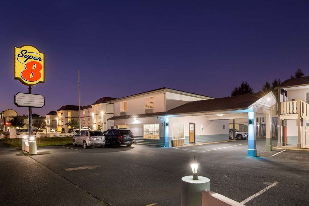 Super 8 by Wyndham Crescent City - photo 7