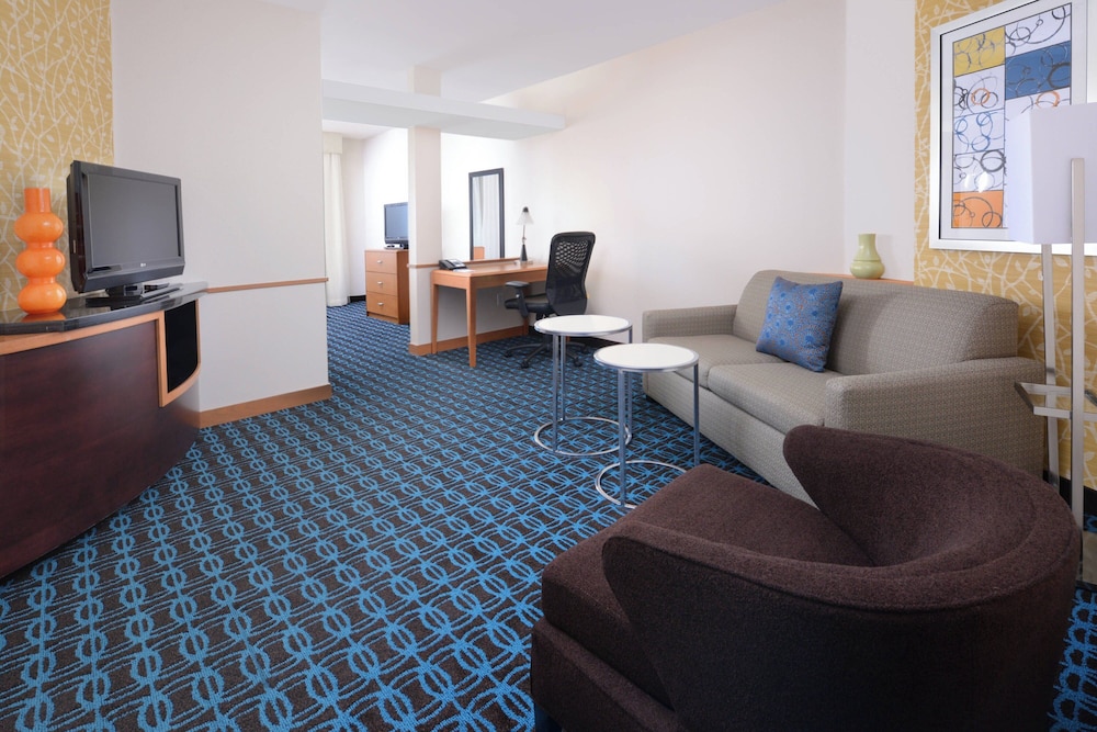 Fairfield Inn & Suites by Marriott Dallas Plano The Colony - photo 9