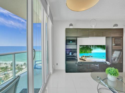 New New Beach View - last minute hotel in Hollywood