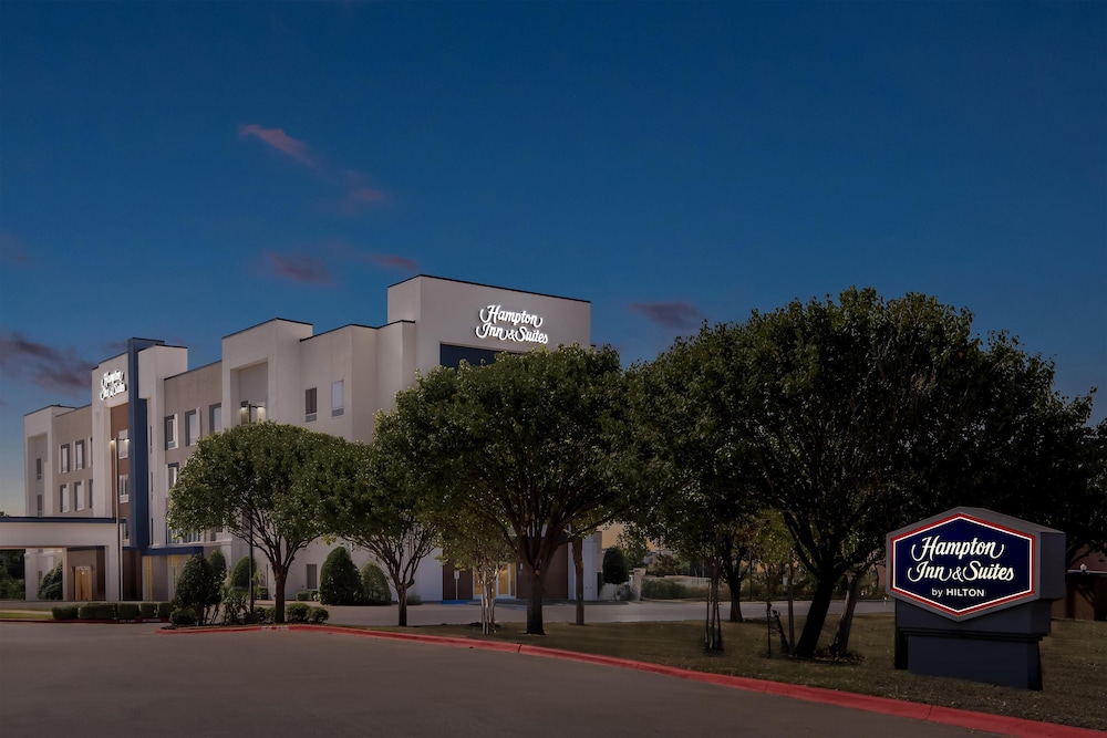 Hampton Inn & Suites Waxahachie in Waxahachie, United States