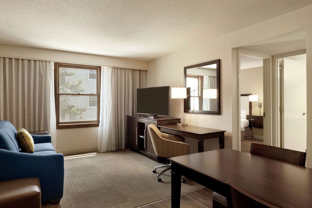 Hampton Inn & Suites Springdale - photo 6