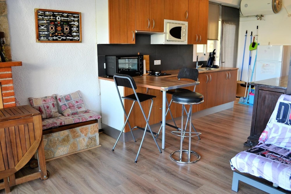 Cau Del Llop 7 — hotel in Llanca