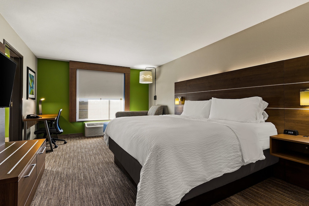 Holiday Inn Express Hotel & Suites Okmulgee by IHG - photo 12