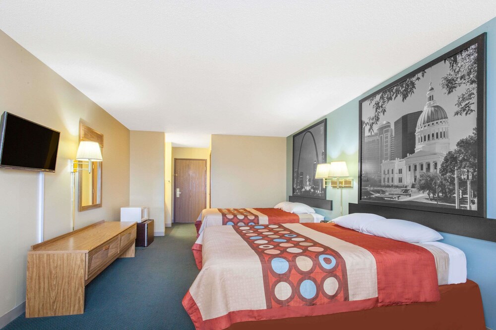 Super 8 by Wyndham Carthage - photo 6