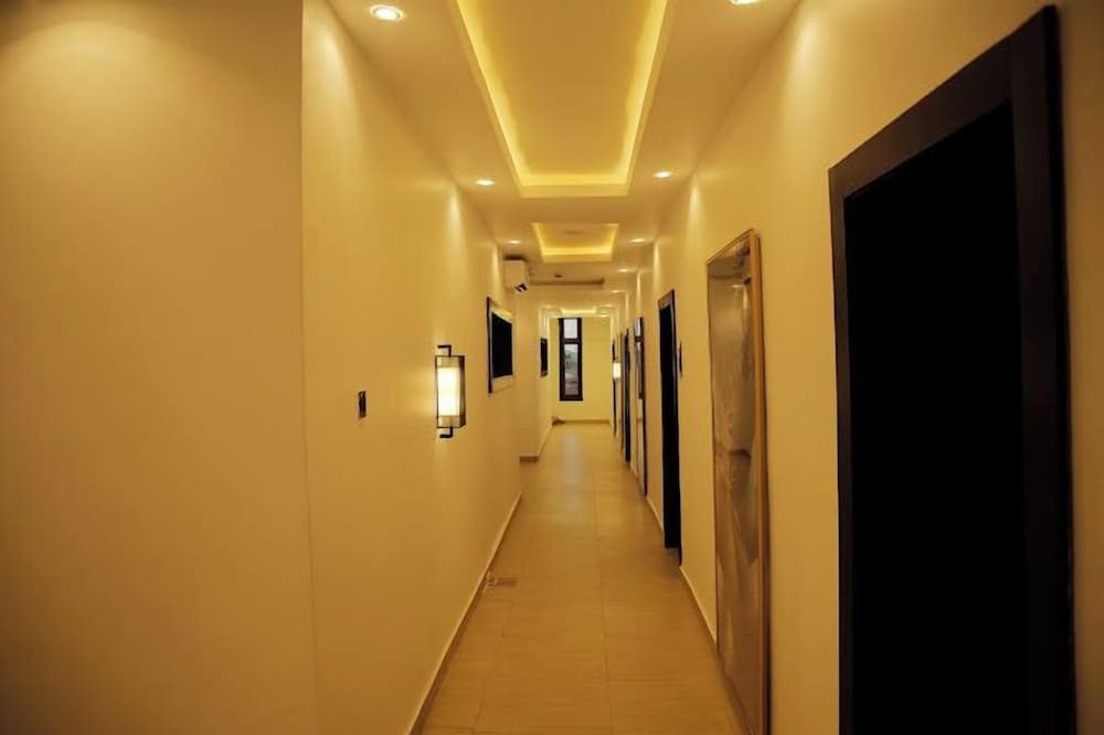 Peninsula Suites - carbon neutral hotel in Bwari