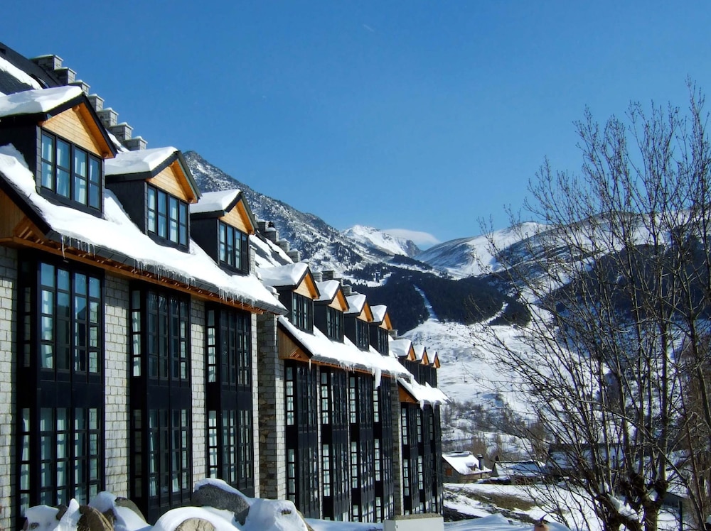 Aparthotel Hg Cerler in Benasque, Spain